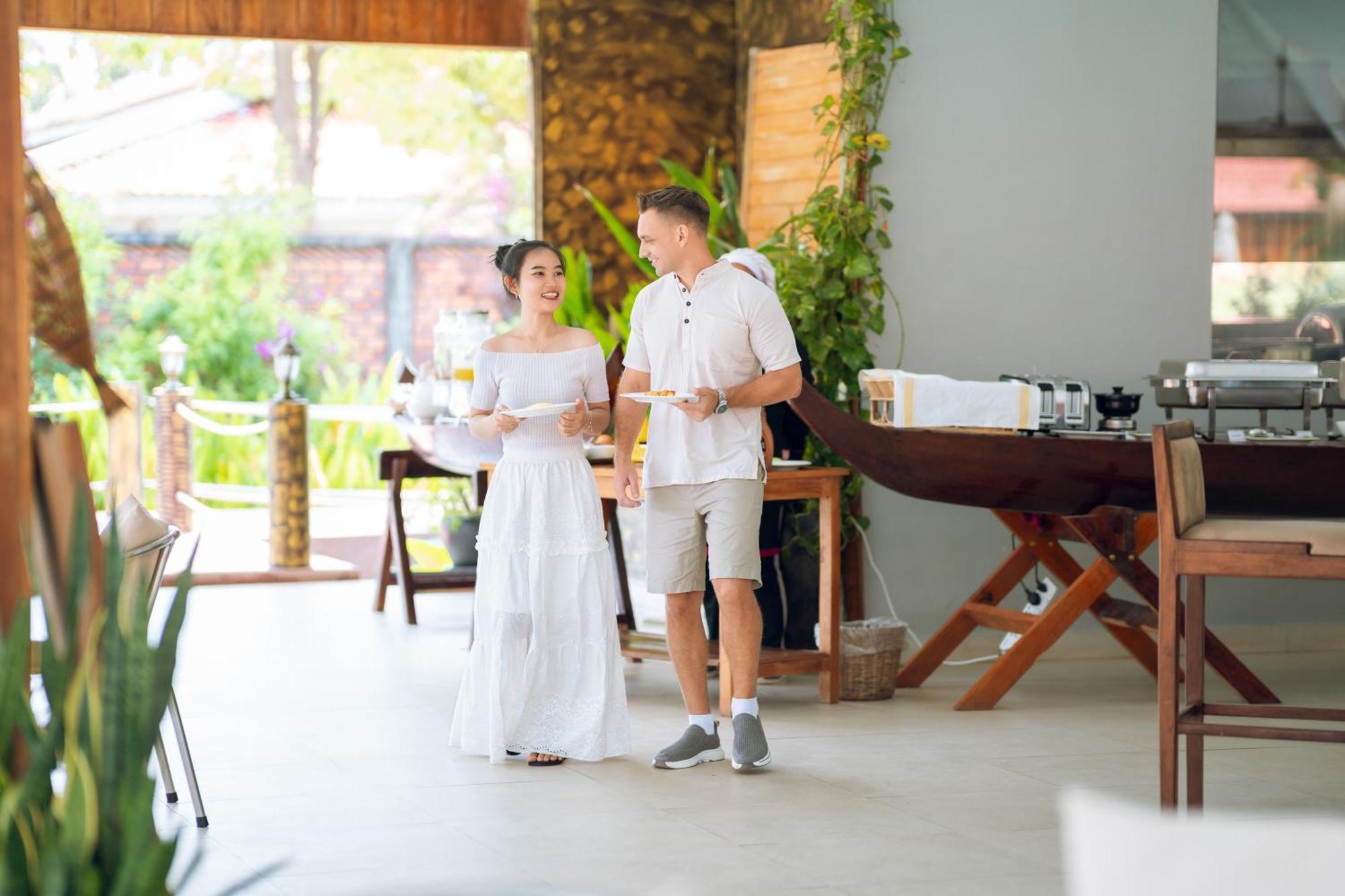 Authentic Khmer Village Resort Siem Reap Exterior photo