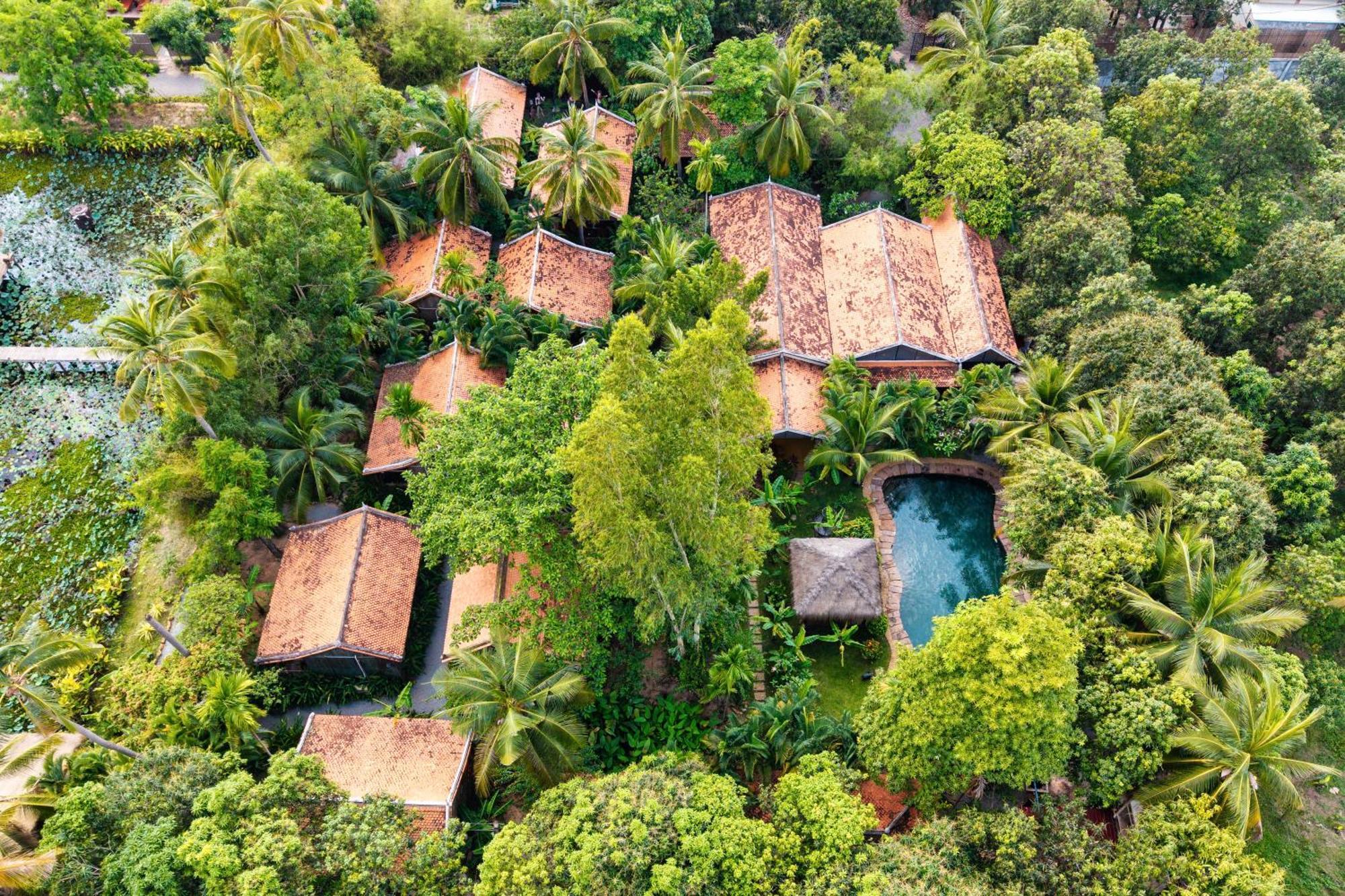 Authentic Khmer Village Resort Siem Reap Exterior photo