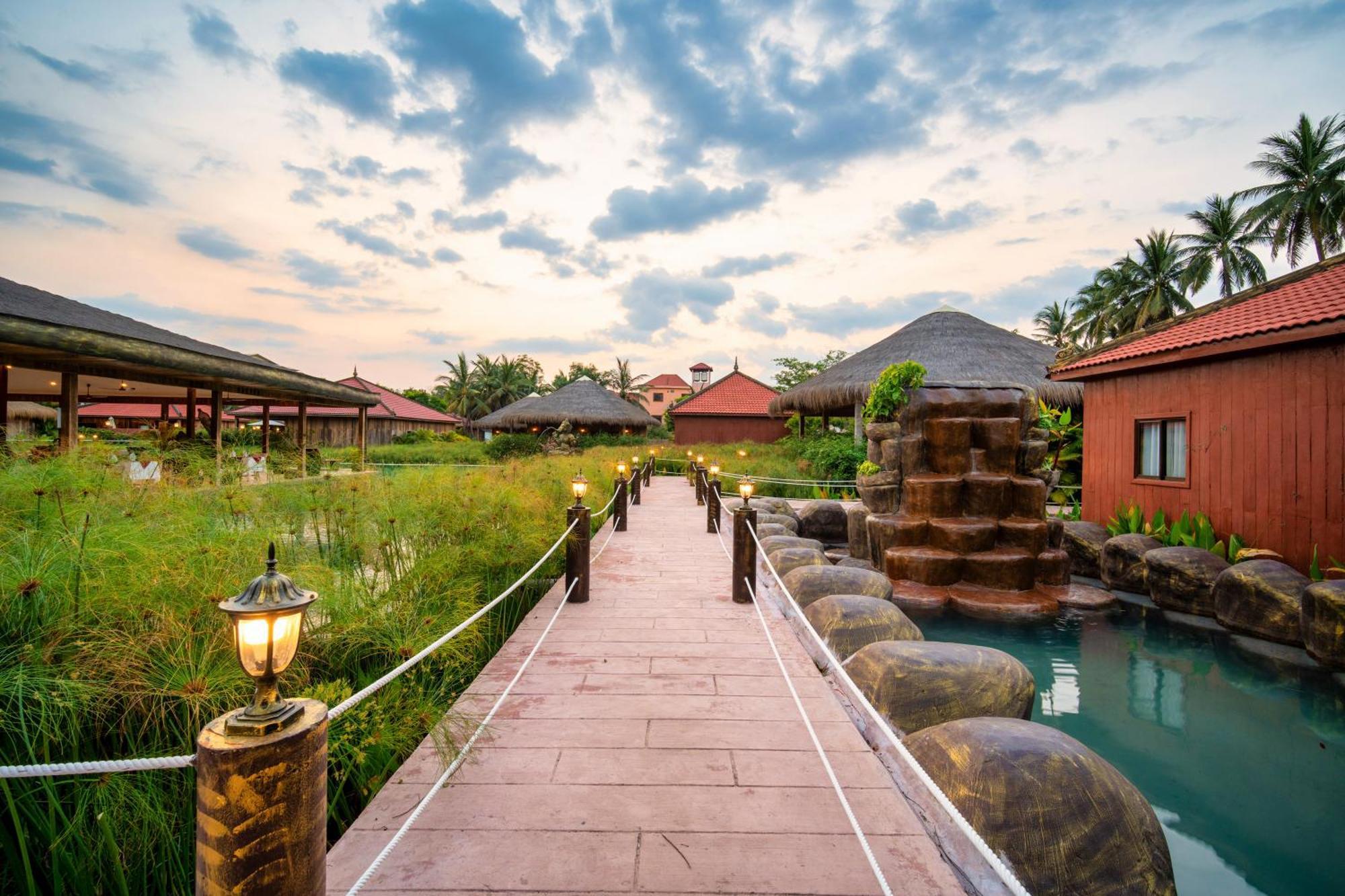 Authentic Khmer Village Resort Siem Reap Exterior photo