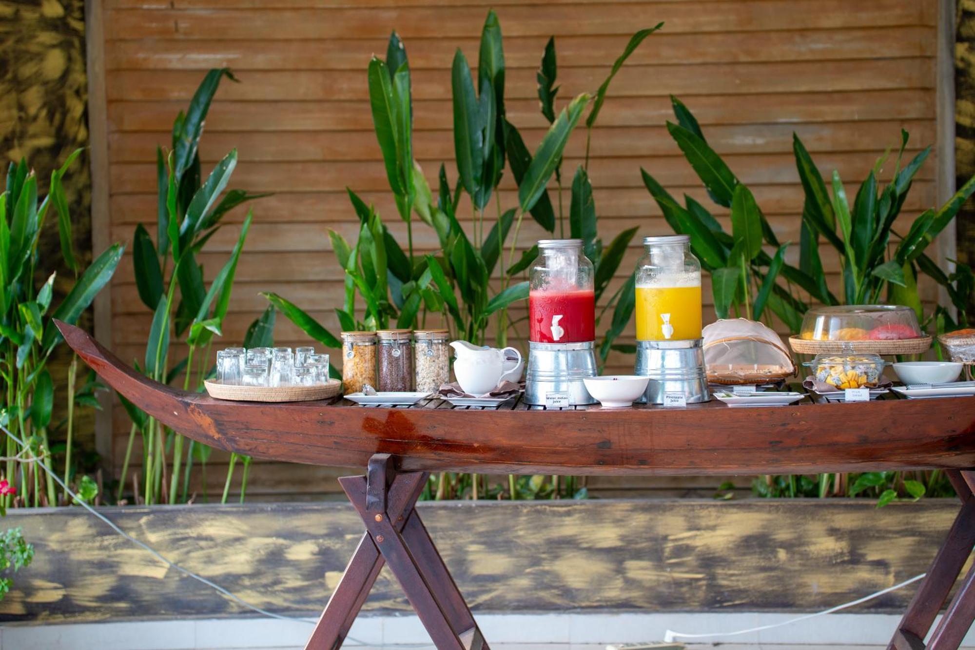 Authentic Khmer Village Resort Siem Reap Exterior photo