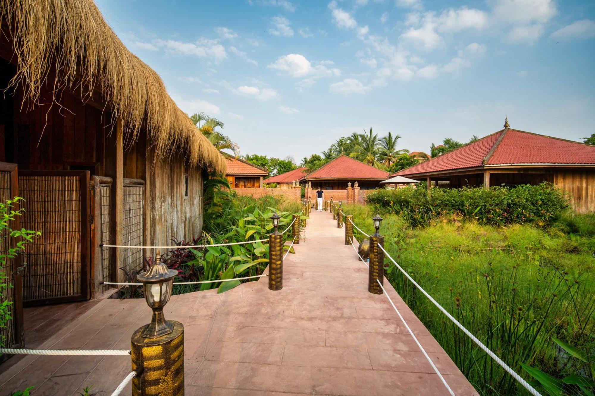 Authentic Khmer Village Resort Siem Reap Exterior photo
