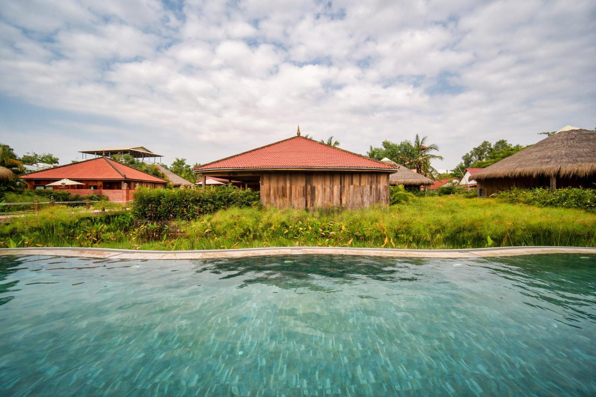 Authentic Khmer Village Resort Siem Reap Exterior photo